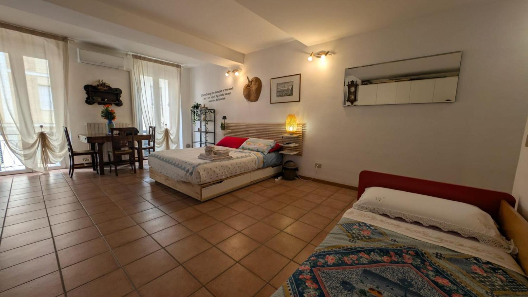 Timeless Home Deluxe Smart Cinema Suite With Netflix & Disney Parma Eksteriør billede